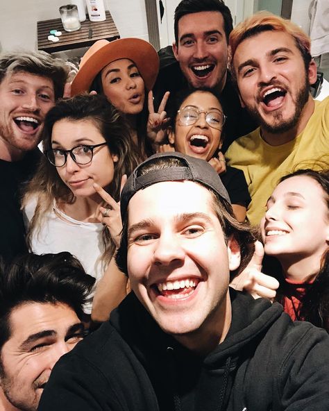 DAVID DOBRIK (@daviddobrik) • Instagram photos and videos Singers Posters, Kristen Mcatee, Heath Hussar, Liza And David, Alex Ernst, Youtube Party, Room Pic, Scotty Sire, Sister Squad