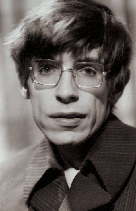 ‘Hawking,’ a Documentary on Stephen Hawking Stephen Hawking Young, Steven Hawking, Professor Stephen Hawking, Roger Penrose, Great Thinkers, Physicists, Stephen Hawking, High Society, Philosophers