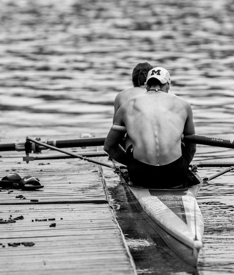 Rowing Photography, Olympic Rowing, Men's Rowing, Boys In The Boat, Rowing Team, Rowing Workout, Rowing, Islamic Pictures, Documentary Photography