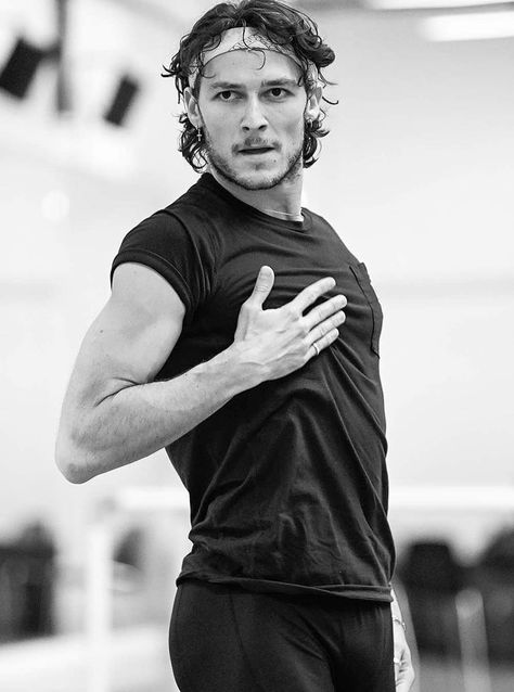 Hugo Marchand - Paris Opera Ballet rehearsing "Boléro" by Maurice Béjart photo © Julien Benhamou Hugo Marchand, Opera Ballet, Paris Opera Ballet, Male Ballet Dancers, Male Dancer, Ballet Dancers, Opera, Dancer, Ballet