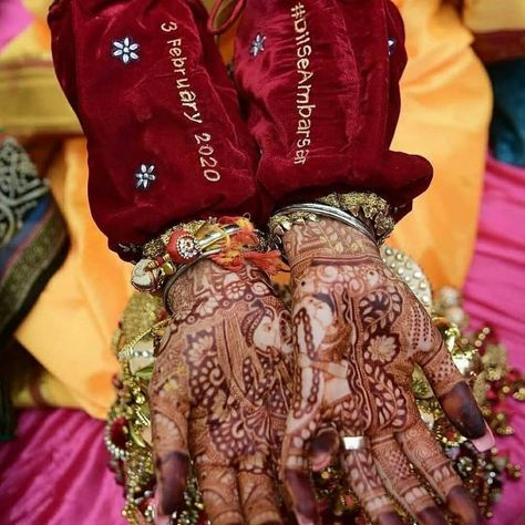 Chooda cover Chooda Cover Designs, Chooda Cover, Maroon Chooda, Chura Designs, Wedding Dulhan, Red Bangles, Bride Photos Poses, Sabyasachi Bride, Punjabi Bride