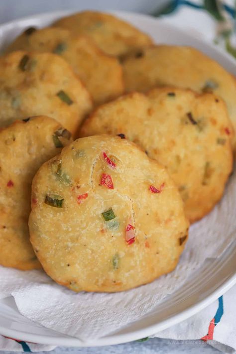 Scallion Fry Bake Trinidad Fry Bake Recipe, Callaloo Recipe Trinidad, Fried Bakes, Callaloo Recipe, Trinidadian Recipes, Guyanese Recipes, Fry Bake, Caribbean Cuisine, Baked Fries