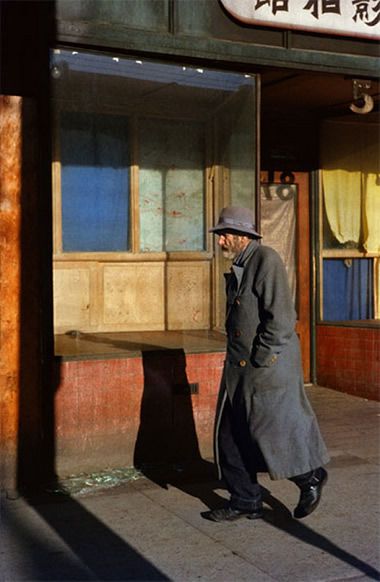 Fred Herzog - Inspiration from Masters of Photography Fred Herzog, David Alan Harvey, Saul Leiter, Henri Cartier Bresson, Foto Art, Street Photographers, Street Photo, 인물 사진, Photojournalism