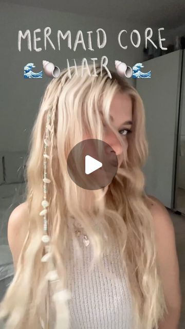 ангелина on Instagram: "This would definitely be my hairstyle if I were a mermaid   #mermaidhair #mermaid #hairtutorial #hairstyles #diy #hairdiy #heatlesswaves #heatlesscurls #explorepage #reels" Mermaid Hair Aesthetic, Mermaid Hairstyles, Heatless Waves, Hairstyles Diy, My Hairstyle, Hair School, Mermaid Diy, Craft Board, Heatless Curls