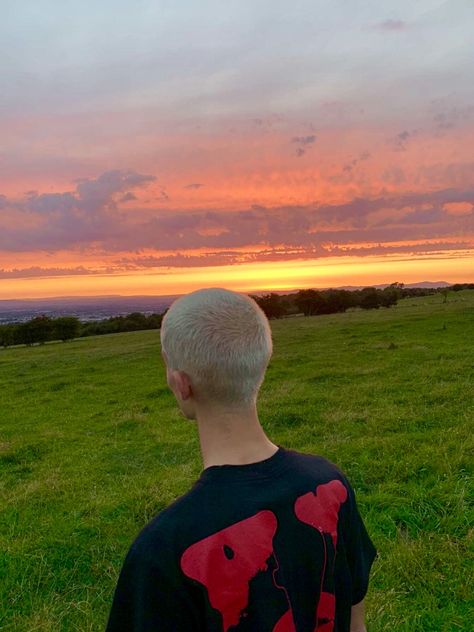 #awge #vlone #weeknd #buzzcut #bleach #sunset #mensfashion Bleached Shaved Head Men, Bleach Buzzcut Men, Hair Designs Shaved, Buzzcut Men Aesthetic, Bleached Buzzcut, Fit Hairstyles, Bleached Hair Men, Shaved Head Designs, Brunette Aesthetic