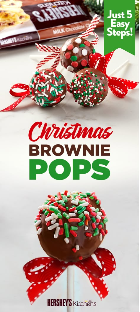 Brownie Pops Recipe, Christmas Brownie, Brownie Cake Pops, Brownie Pops, Easy Holiday Treats, Holiday Gift Bags, Christmas Brownies, Christmas Cake Pops, Pretty Ribbon