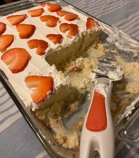 Tres Leches Cake Strawberry Leches Cake, Halloween Tres Leches Cake, Pink Tres Leches Cake, Tres Leches Cake Aesthetic, Tres Leches Aesthetic, Tres Leches Birthday Cake, Tres Leches Cake Decoration Ideas, Strawberry Tres Leches Cake, Quirky Cakes