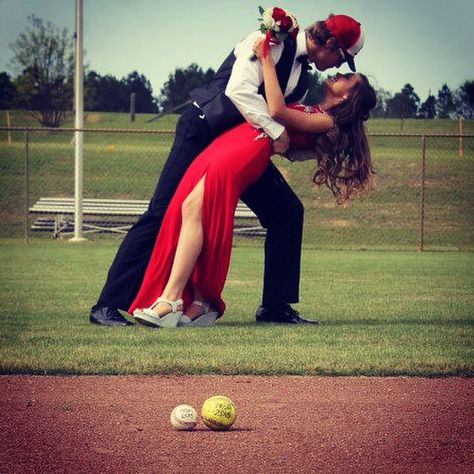 Prom Pics On Baseball Field, Baseball Hoco Pictures, Softball Prom Pictures, Softball Wedding Ideas, Baseball Prom Pictures, Baseball Softball Relationship, Prom Ideas Pictures, Hoco Pictures Ideas, Softball Wedding