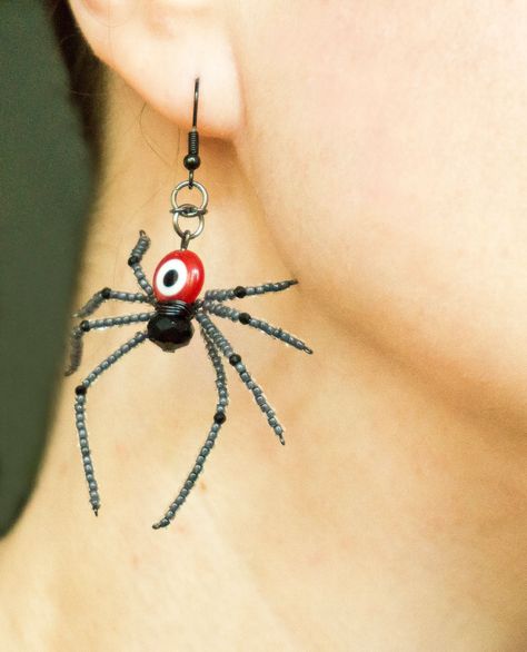 Large Creepy Beaded Spider Earrings Evil Eye Halloween Party - Etsy Israel Beaded Spider Earrings, Halloween Beaded Jewelry, Spider Jewelry, Beaded Spiders, Spider Earrings, Crochet Earrings Pattern, Halloween Beads, Black Earrings Dangle, Black Beaded Jewelry