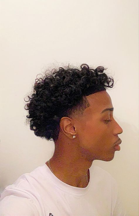 Low Taper Fade Curly Hair Afro, Curly Low Taper Fade, Curly Hair Low Taper, Low Taper Fade Haircut Curly Hair, Low Taper Curly Hair, Curly Hair Black Men, Low Taper Fade Curly Hair, Low Fade Curly Hair, Curly Hair Taper