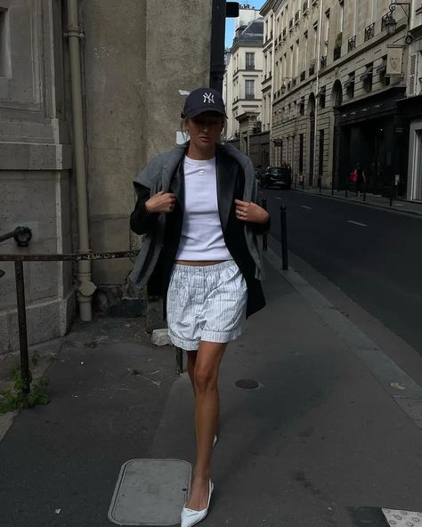 Stylish Women Won't Stop Wearing Boxer Shorts | Who What Wear Boxers As Shorts, Boxer Shorts For Women Outfit, Boxer Shorts Outfit, Boxer Shorts For Women, Black Jacket Outfit, Short Black Jacket, Band Tee Outfits, Old Clothes Refashion, Loungewear Fashion