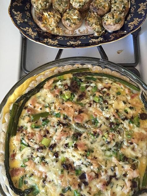 Asparagus Quiche Recipes, Chicken Quiche, Asparagus Chicken, Asparagus Quiche, Chicken And Asparagus, Veggie Quiche, Easter Brunch Food, Chicken Asparagus, Chicken Pie