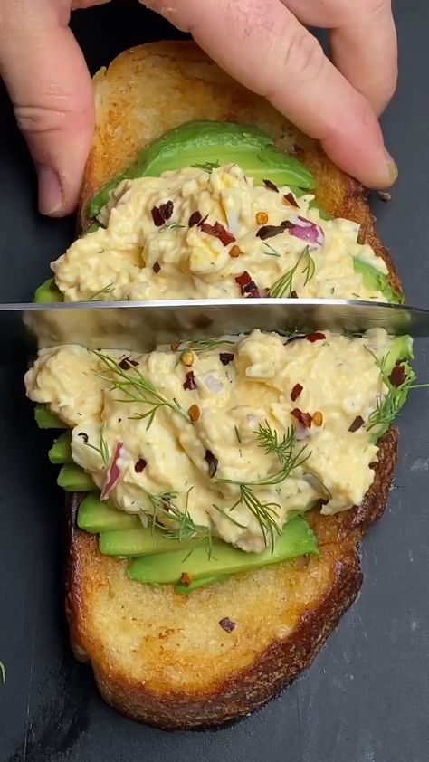 healthymealgram on Instagram: Spicy Shaved Egg Salad Toast by @sweatspace Sourdough toast topped with sliced avocado and shaved egg salad (kewpie mayo; siracha, lemon,… Mayo Siracha, Egg Salad Toast, Kewpie Mayo, Sourdough Toast, Sliced Avocado, Dandelion Jelly, Toast Toppings, Recipes For Kids, Dandelion Recipes