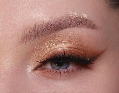 Make Up Yeux, Warm Tone Makeup, Make Up Aesthetic, Golden Makeup, Up Aesthetic, Wedding Hairstyles And Makeup, Gold Makeup Looks, Gold Eye Makeup, Formal Makeup