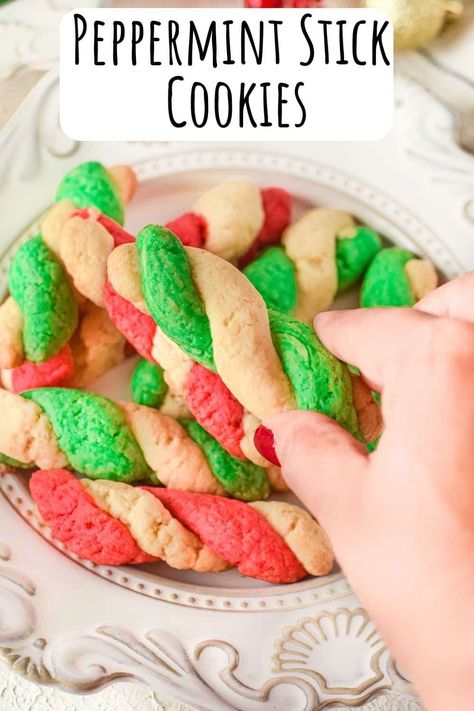 These peppermint stick cookies are an American holiday classic and super easy to make. They're great for a cookie exchange, too! Stick Cookies, Fun Holiday Treats, Cookie Sticks, Holiday Cookie Exchange, Peppermint Sticks, American Holiday, Christmas Cookie Exchange, Peppermint Cookies, Sugar Cookie Dough