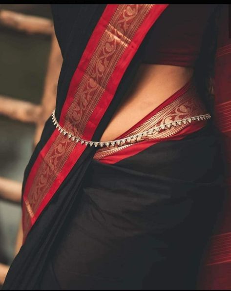 Black Saree Traditional, South Indian Saree Aesthetic, Black And Red Saree, Core Aesthetics, Sarees For Girls, Saree Wearing, Saree Wearing Styles, Simple Saree Designs, Saree Poses