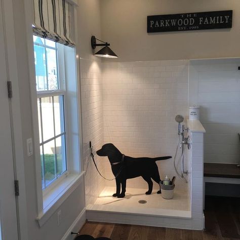 Amy Larsen Miller on Instagram: "Dog Wash #interiordesign #designmom #home #doglove #doglover #dogwash #mudroom #stapletondenver" Dogwash Mudroom, Dog Room Design, Grooming Room, Boot Room Utility, Hotel Pet, Dog Station, Landry Room, Pet Washing Station, Mudroom Remodel