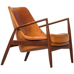 Scandi Furniture, Vintage Furniture Design, Regency Furniture, Modern Room Divider, Teak Lounge Chair, Kofod Larsen, Danish Chair, Danish Modern Furniture, Dark Home Decor