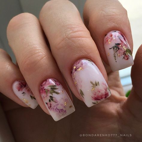 Peony Nails Design, Bridgerton Inspired Nails Ideas, Peonies Nails, Peony Nails, Sheer Nails, Fancy Nail Art, Nail Salon Design, Subtle Nails, Simple Gel Nails