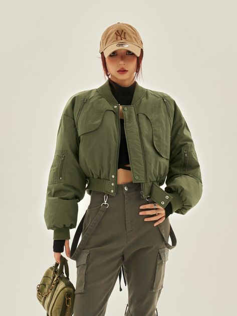 Cargo Jacket Outfit, Cargo Outfits Women, Army Outfit, Cyberpunk Outfit, Fancy Attire, Cargo Outfit, Green Cargo Jacket, Techwear Fashion, Winter Streetwear