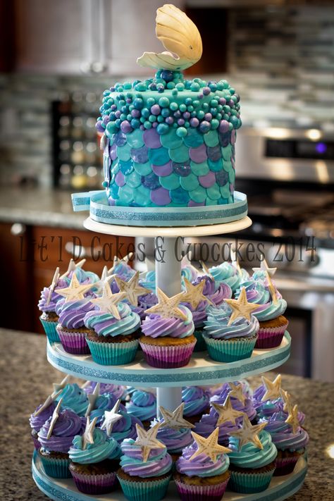 Mermaid Cupcake Cake, Sea Cupcakes, Mermaid Birthday Party Decorations, Mermaid Theme Birthday Party, Mermaid Cupcakes, Mermaid Birthday Cakes, Ariel Birthday, Chocolate Wedding, Ocean Birthday