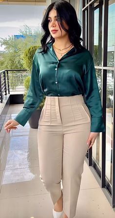 Corporate Attire Women, Classy Business Outfits, Fashionable Work Outfit, Fest Outfits, Business Attire Women, Mode Zara, Corporate Attire, Professional Outfits Women, Stylish Work Attire