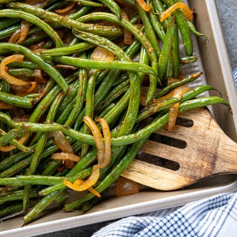 Cut Green Bean Recipes, Green Bean Recipes Oven, French Green Bean Recipes, Green Bean Side Dish Recipes, String Bean Recipes, Low Calorie Side Dishes, Seasoned Green Beans, French Green Beans, Green Beans Recipe