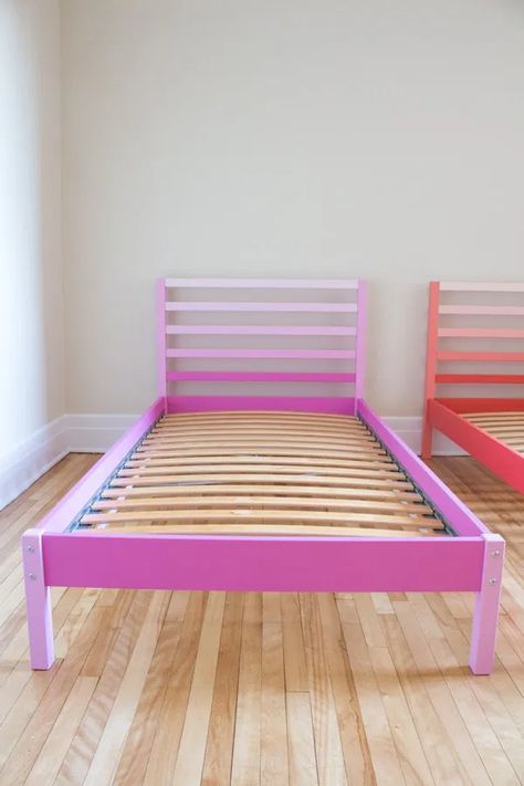 Utaker Ikea, Ikea Hack Lit, Ikea Utåker, Tarva Bed, Bed Frame Hack, Ikea Kids Bed, Ikea Bed Hack, Ikea Tarva, Ikea Kids Room