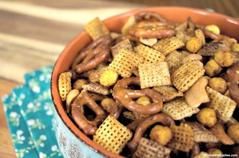 Crock-Pot Chex Mix - Whip up this popular snack mix in your slow cooker with this easy to make Crock-Pot Chex Mix recipe! Perfect for gift giving at the holidays or snacking! #CrockPotLadies #CrockPot #SlowCooker #ChexMix Chex Mix Seasoning, Chex Mix Crock Pot, Crockpot Christmas, Chex Mix Recipe, Texas Trash, Chex Mix Recipes, Popular Snacks, Candy Recipes Homemade, Chex Mix