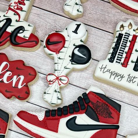 Jillian on Instagram: "Air Jordan 1’s for a little boy named Jorden who just turned 1! This was a very special set because I took care of Jorden when he was a patient in the Special Care Nursery and now he’s celebrating his first birthday. Happy birthday Jorden! • • • #sneakercookies #airjordancookies #firstbirthday #sneakerparty" Jordan 1s Birthday Theme, Jordan 1 1st Birthday, Sneaker First Birthday Theme, Nike 1st Birthday Party Ideas, Sneaker Ball Cookies, Jordan 1 First Birthday, Jordan 1st Birthday Party, Jordan First Birthday Theme, Air Jordans Birthday Party