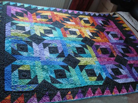 Woo Hoo, I have a finish this week.  A pinapple blossom quilt, made for my daughter Ursula.      I started this 2 years ago and finished th... Pineapple Blossom Quilt, Blossom Quilt Pattern, Pineapple Quilt Pattern, Pineapple Quilts, Blossom Quilt, History Of Quilting, Pineapple Quilt, Pieced Quilts, Quilts Patterns