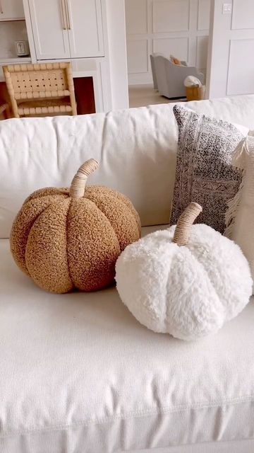 Pumpkin Pillow Decor, Pumpkin Pillow, Pumpkin Cushion Diy, Pumpkin Cushion, Autumn Couch Pillows, Fall Decor On A Budget, Sherpa Pumpkin Pillow, Grey Couches, Pumpkin Pillows