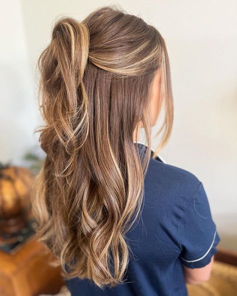 Top 23 Hairstyles For School For An Adorable Effortless Look Fun Hair Ideas, Cutest Hairstyles, Wedding Hair Stylist, Cute Hairstyles For School, Effortless Look, Fun Hair, Summer Makeup, Chicago Wedding, Hairstyles For School