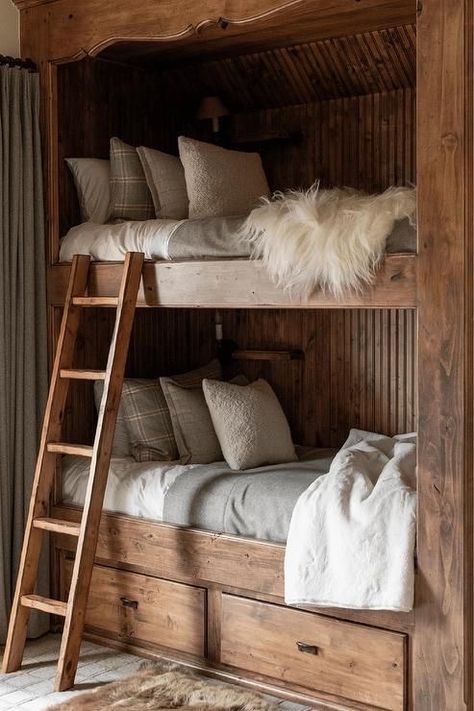 English Cottage Bunk Bed, Long Narrow Bunk Room, Cabin Bunk Room, Cabin Bunk Beds, Bunk Bed Room, Rustic Bed, Country Style Living Room, Bedroom Vibes, Bunk Beds Built In