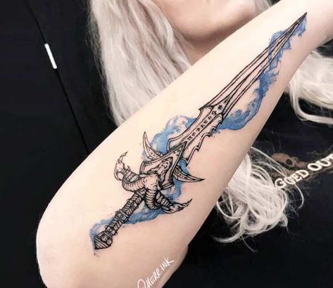 Tattoo photo - Lich King Sword tattoo by Merr Ink Legendborn Tattoo, Lich King Tattoo, Frostmourne Tattoo, Horde Tattoo, Lotr Tattoo, Gamer Tattoos, Kunst Tattoos, Lich King, Flame Tattoos