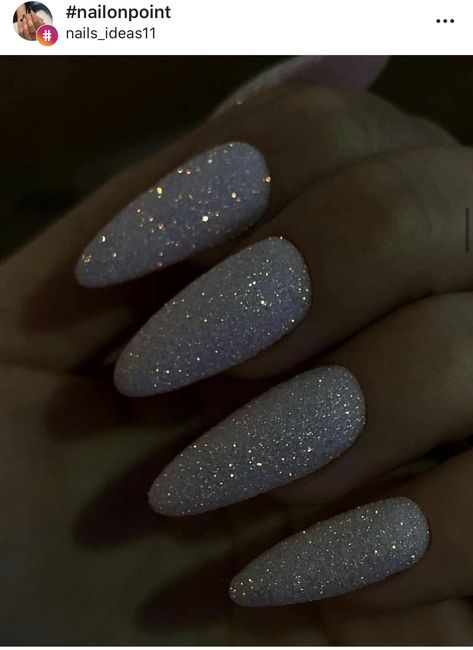 White Sparkly Nails, Snow Nails, Tapered Square Nails, White Glitter Nails, Matte Nails Design, Shiny Nails, Nail Designs Glitter, Sparkly Nails, Minimalist Nails