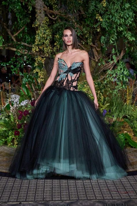 BLACK AND SEAFOAM ABSTRACT TATTOO LACE CORSETED TULLE BALL GOWN Pre-Order 6-8 Weeks Final Sale Made in NYC For inquiries regarding customization email: info@christiansiriano.com Tattoo Lace, Dior Gown, Gala Ideas, Tulle Balls, Lace Tattoo, Spring 2025, Tulle Ball Gown, Abstract Tattoo, Christian Siriano