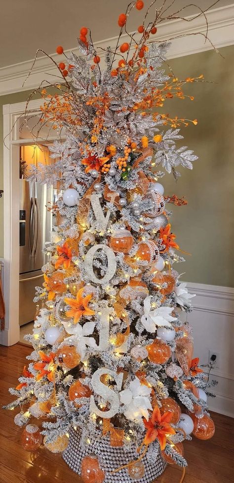 Christmas Tree With Orange Decorations, Tennessee Christmas Tree, Orange And White Christmas Tree, Tennessee Vols Christmas Tree, Tn Vols Christmas Tree, Christmas Tree Orange Decorations, Orange Xmas Tree, Orange Christmas Tree Ideas, Extravagant Christmas