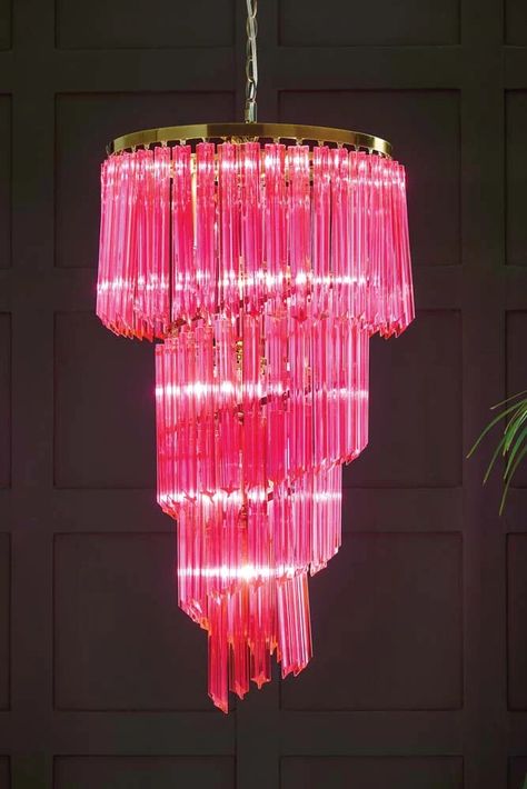 Nothing says ‘statement light’ like a pink chandelier Rocket St George, Colorful Chandelier, Star Chandelier, Pink Chandelier, Glass Chandeliers, Shell Chandelier, Beaded Star, Statement Chandeliers, Rockett St George