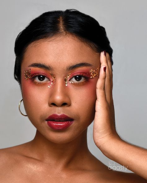 editorial makeup with gold and red shadow by Agasty Maulida, Bali based makeup artist model Thaly Kasih Make Up Bali, Makeup With Gold, Red Shadow, Tone Makeup, Gold And Red, Artist Models, Editorial Makeup, Makeup Base, Pre Wedding