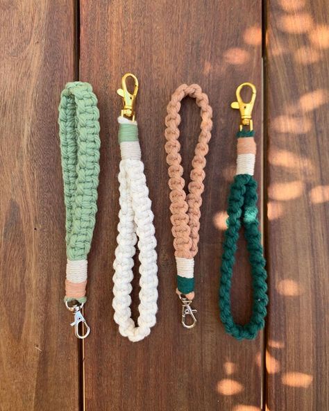 Macrame Wallet, Boho Keychain, Crochet Leaf Patterns, Makramee Diy, Macrame Knots Pattern, Macrame Wall Hanging Patterns, Rope Crafts, Macrame Patterns Tutorials, Macrame Ideas