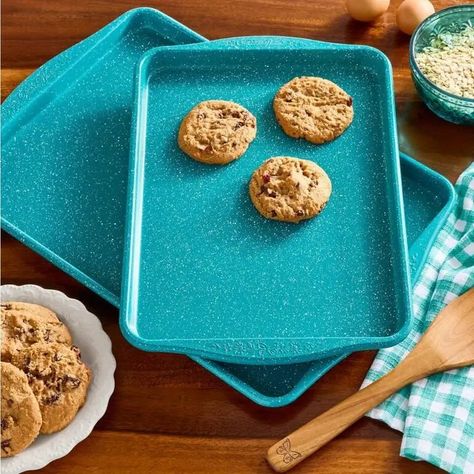 Teal Speckle Nonstick Aluminum Cookie Sheets - Temu Pioneer Woman Bakeware, Pioneer Woman Cookware, Baking Pans Set, Cookware Gifts, Holiday Decor Thanksgiving, Pioneer Woman Kitchen, Cookie Sheets, Baking Set, The Pioneer Woman