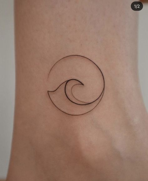 Ocean Tattoo Simple Minimalist, Ocean Inspired Fine Line Tattoos, Ocean Simple Tattoo, Wave Tattoo Circle, 3 Waves Tattoo, Wave Circle Tattoo, Minimal Beach Tattoo, Ocean Line Tattoo, Tattoo Sea Waves