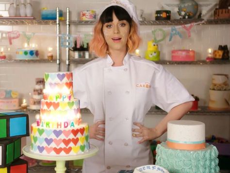 Katy Perry Birthday Lyric Video 13th Birthday Party Ideas For Teens, Katy Perry Birthday, Katy Perry Music, Katy Perry Hair, Duff Goldman, 15th Birthday Cakes, Pink And Black Hair, New Lyrics, Happy Birthday Song