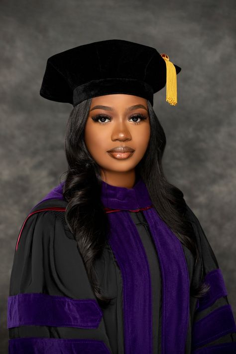 Black Doctor Graduation Pictures, Phd Photoshoot Ideas, Medical School Graduation Photoshoot, Law School Graduation Pictures Ideas, In Studio Graduation Pictures, Associates Degree Graduation Pictures, Phd Graduation Pictures, Law School Photo Shoot, Dnp Graduation Pictures