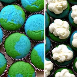 Earth Cupcakes, Cloud Frosting, Space Snacks, Earth Cake, Mrs Fields, Planes Birthday, Children Church, Earth Month, Cupcakes Ideas