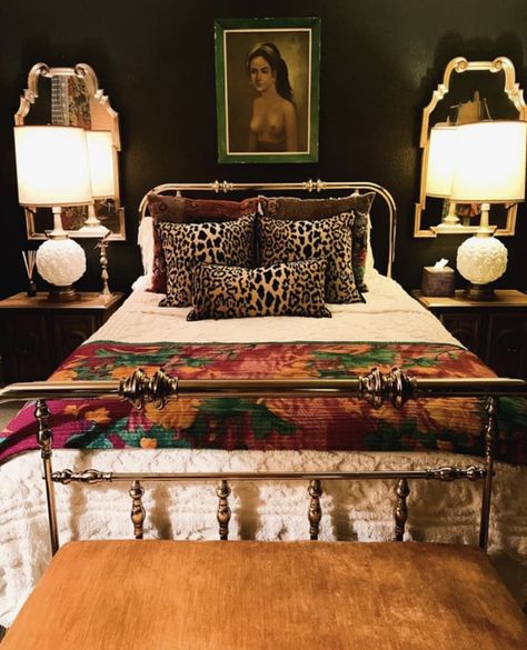 Maximalist Bedroom, Bad Inspiration, Eclectic Bedroom, Bad Design, Eclectic Home, Dream House Decor, My New Room, Cheap Home Decor, New Room