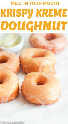 Recipe Copycat, Doughnut Recipe Easy, Easy Donut Recipe, Donuts Donuts, Krispy Kreme Donuts, Homemade Donuts Recipe, Easy Donuts, Homemade Doughnuts, Baked Donut Recipes