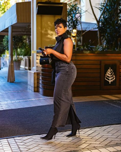 POV: you’re THAT girl! 😍 @fantasia was spotted wearing our Denim Tube Maxi Skirt and we couldn’t be more obsessed! Black Jean Skirt Outfit, Maxi Skirt Styling, Atlanta Trip, Smart Casual Jeans, Black Denim Skirt Outfit, Denim Skirt Outfit, Best Uniforms, Balenciaga Boots, Dress Tips