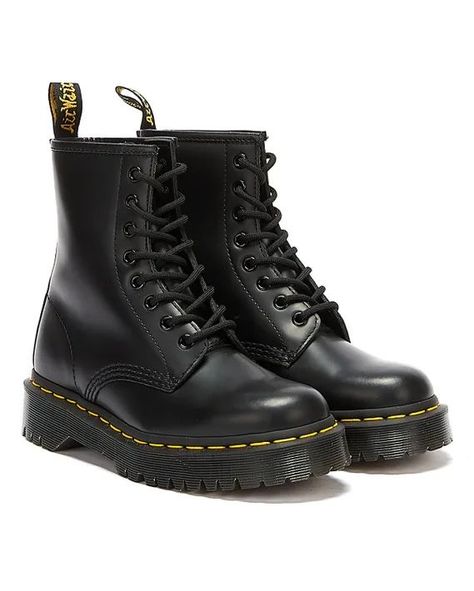 Botas Grunge, Womens Black Boots, Dr Martin Boots, Doctor Martens, Doc Martins Boots, Doc Marten Boot, Doc Martens Boots, Dr Shoes, Dr Martens Boots